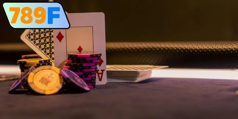 Cách chia bài Poker với luật cơ bản