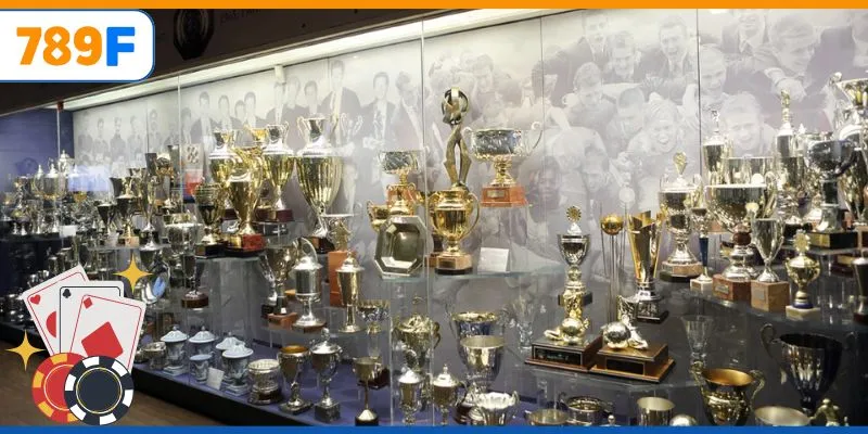 Hé Lộ Bí Mật Manchester United Có Được Bao Nhiêu Danh Hiệu? 1 Hé Lộ Bí Mật Manchester United Có Được Bao Nhiêu Danh Hiệu?