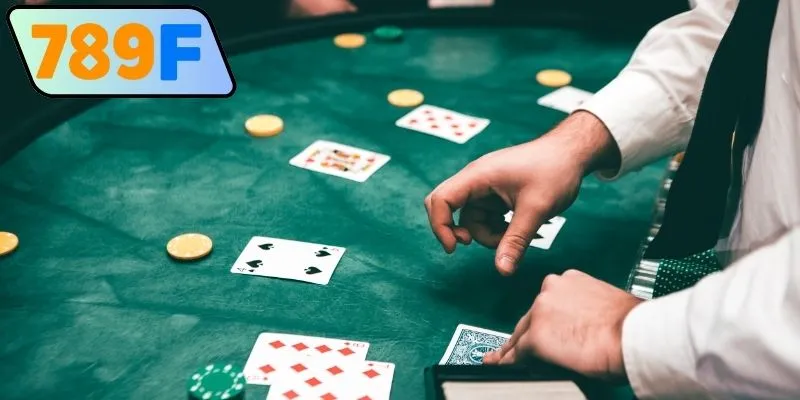 Mậu Binh Chơi Dễ Không - Câu Hỏi Được Tìm Nhiều Trong 2025 4 Luật Poker cơ bản Texas Hold’em khi chia bài